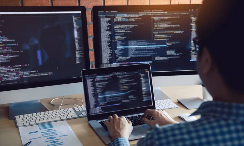数据科学选型：R与Python如何赋能建华区网站建设？